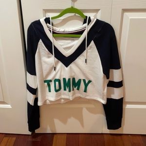 Tommy Hilfiger UO Exclusive Retro Cropped Hoodie